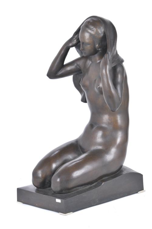 FREDERIC MARÈS (1893 - 1991).  "Desnudo femenino con velo". 