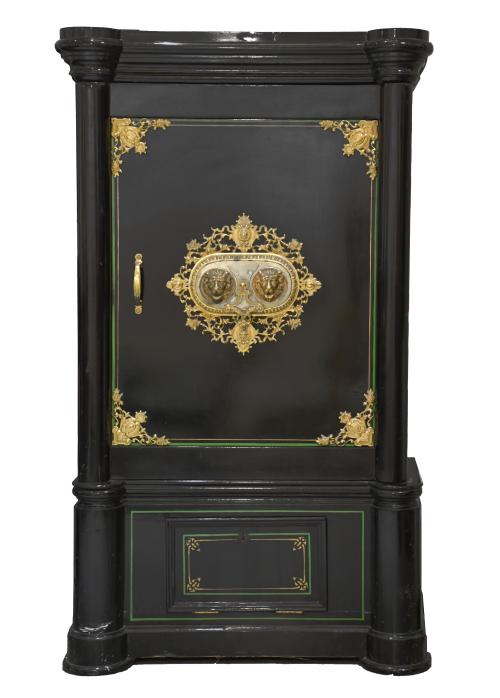 Belle Époque safe, first quarter 20th century.