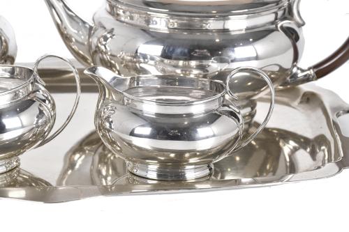 HUKIN & HEATH LTD. English silver tea set, 20th century.