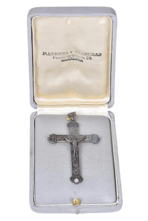 MASRIERA I CARRERAS. Silver crucifix, early 20th century.