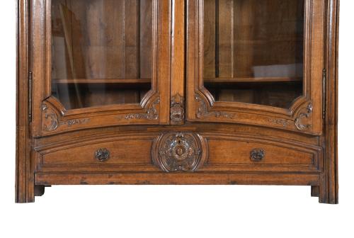 French Provençal display cabinet, 18th century.