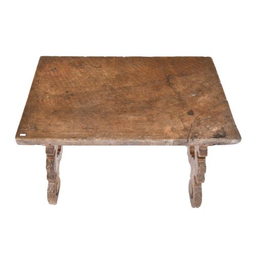 Small bacon table, 18th century.