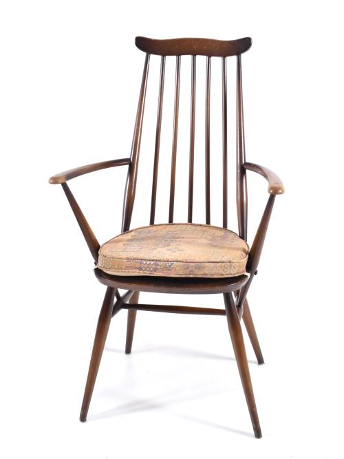 ERCOL.  Conjunto de cuatro sillas modelo "Ercol Goldsmith" 