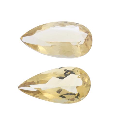 Pareja de citrinos sin montar talla pera de 24,6 ct  y 23,9 ct.