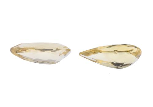 Pareja de citrinos sin montar talla pera de 24,6 ct  y 23,9