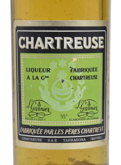 CHARTREUSE. Collector&#39;s bottle, green liquor, circa 1970 - 