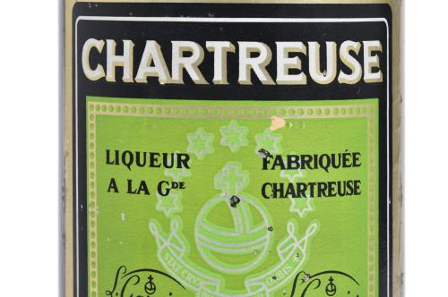 CHARTREUSE. Collector&#39;s bottle, green liquor, circa 1970 - 