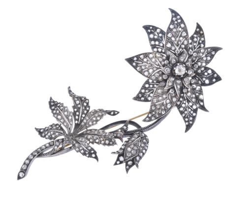 Broche floral francés, belle époque de finales del s. XIX, con diamantes.