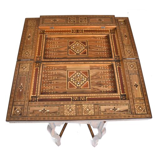 Syrian gaming table, 20th century.