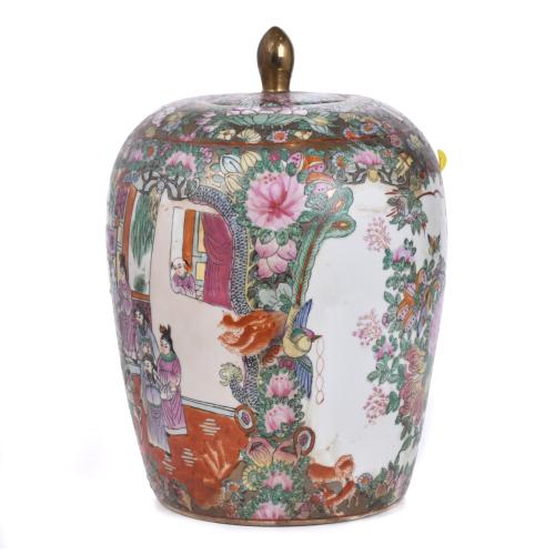 Rose Family jar in Chinese porcelain from Canton, 20th cent