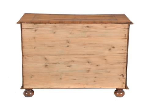 Chest of drawers from the South of Germany, probably from B