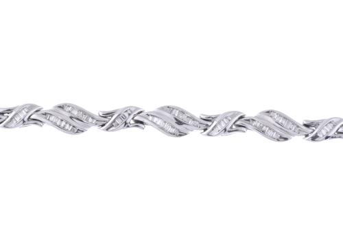 Diamonds bracelet.