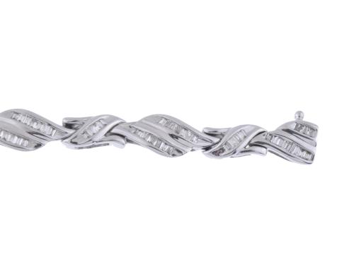 Diamonds bracelet.