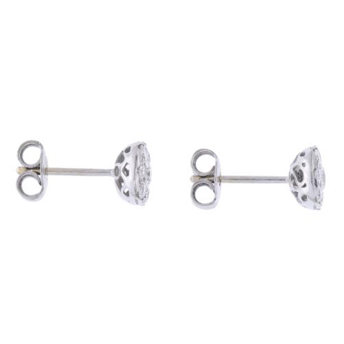 Earrings with diamonds pavé.